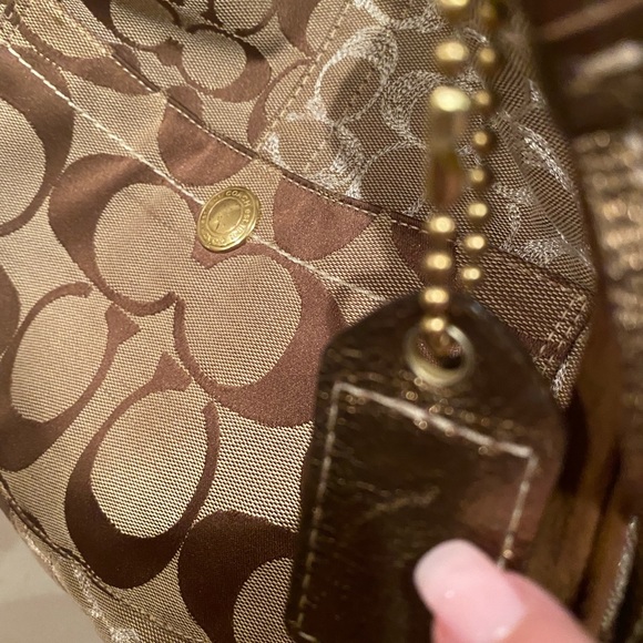 Authentic Coach purse patchwork on color brown - Picture 3 of 7